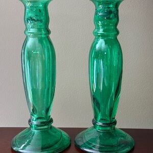 Elegant vintage Green Glass Candle Holders